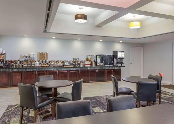 La Quinta By Wyndham Visalia/Sequoia Gateway